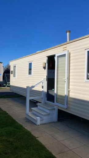 A fully equiped caravan Marton mere haven